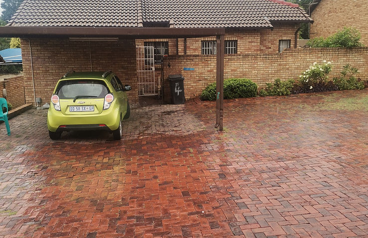 Nonsa Court, Randburg